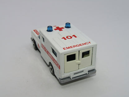 Matchbox Superfast 41C Ambulance Pacific Ambulance SILVER Base