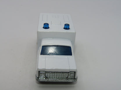 Matchbox Superfast 41C Ambulance Red Cross Labels Grey Interior