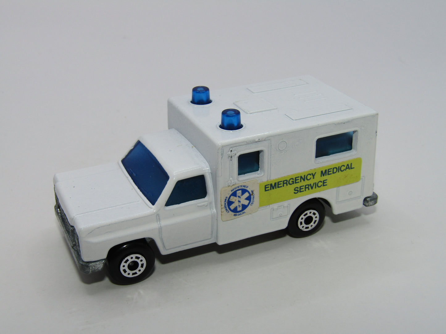 Matchbox Superfast 41C Ambulance Blue & Yellow Labels EMS Grey Interior
