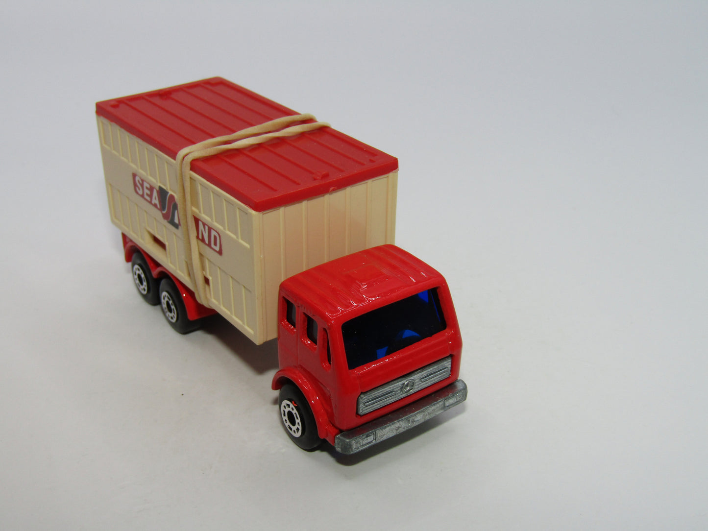 Matchbox Superfast 42C Mercedes Container Truck Beige Sealand Labels