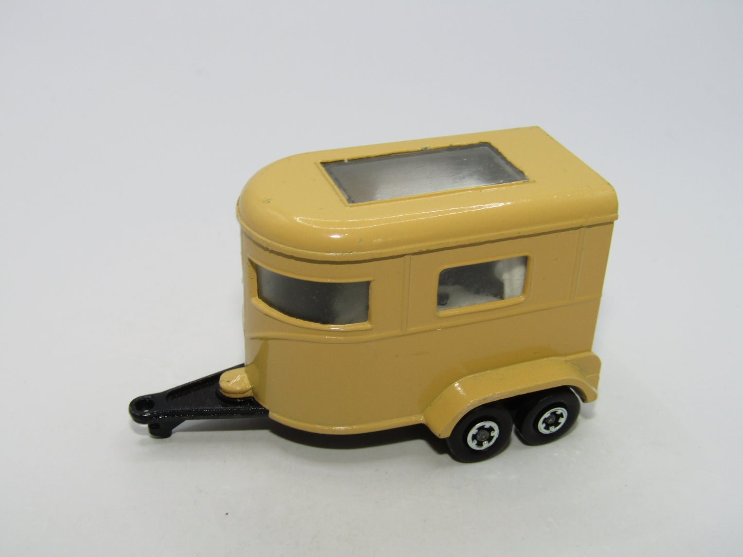 Matchbox Superfast 43A Pony Trailer Beige Charcoal Black Base Centre Cut Wheels