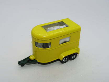 Matchbox Superfast 43A Pony Trailer Yellow Dark Green Base Solid Wheels
