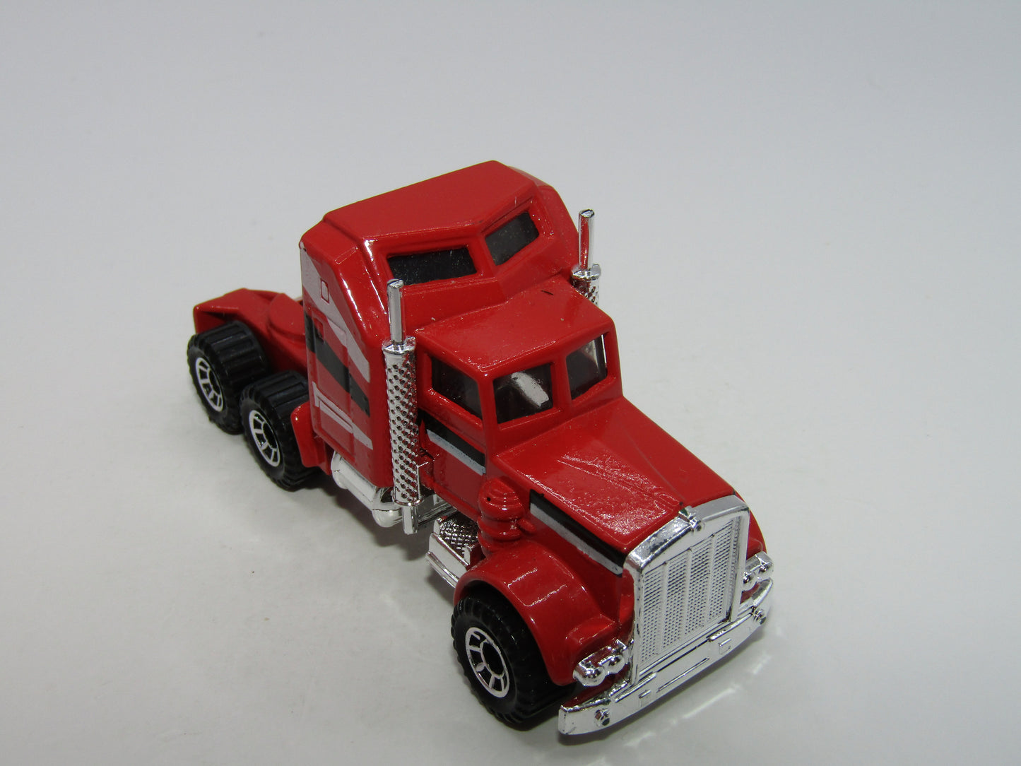 Matchbox Superfast 41D Kenworth Aerodyne Truck Red Lesney England CLEAR Windows
