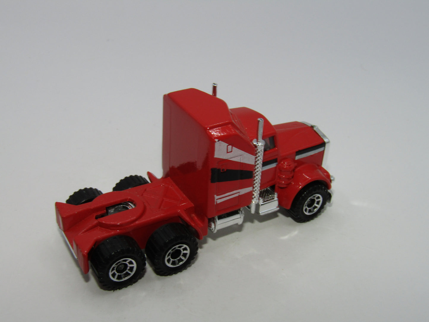 Matchbox Superfast 41D Kenworth Aerodyne Truck Red Lesney England CLEAR Windows