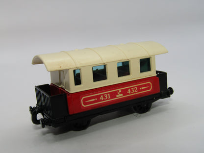Matchbox Superfast 44C Passenger Coach Red Light Green Windows