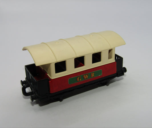 Matchbox Superfast 44C Passenger Coach Red GWR Labels