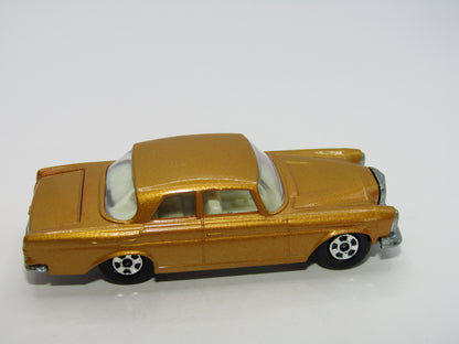 Matchbox Superfast 46A Mercedes 300SE Gold Hollow Narrow Wheels