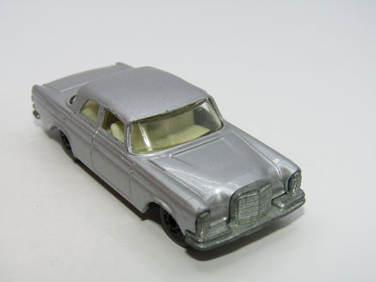 Matchbox Superfast 46A Mercedes 300SE Silver 5 ARCH BLACK HUBS Rare