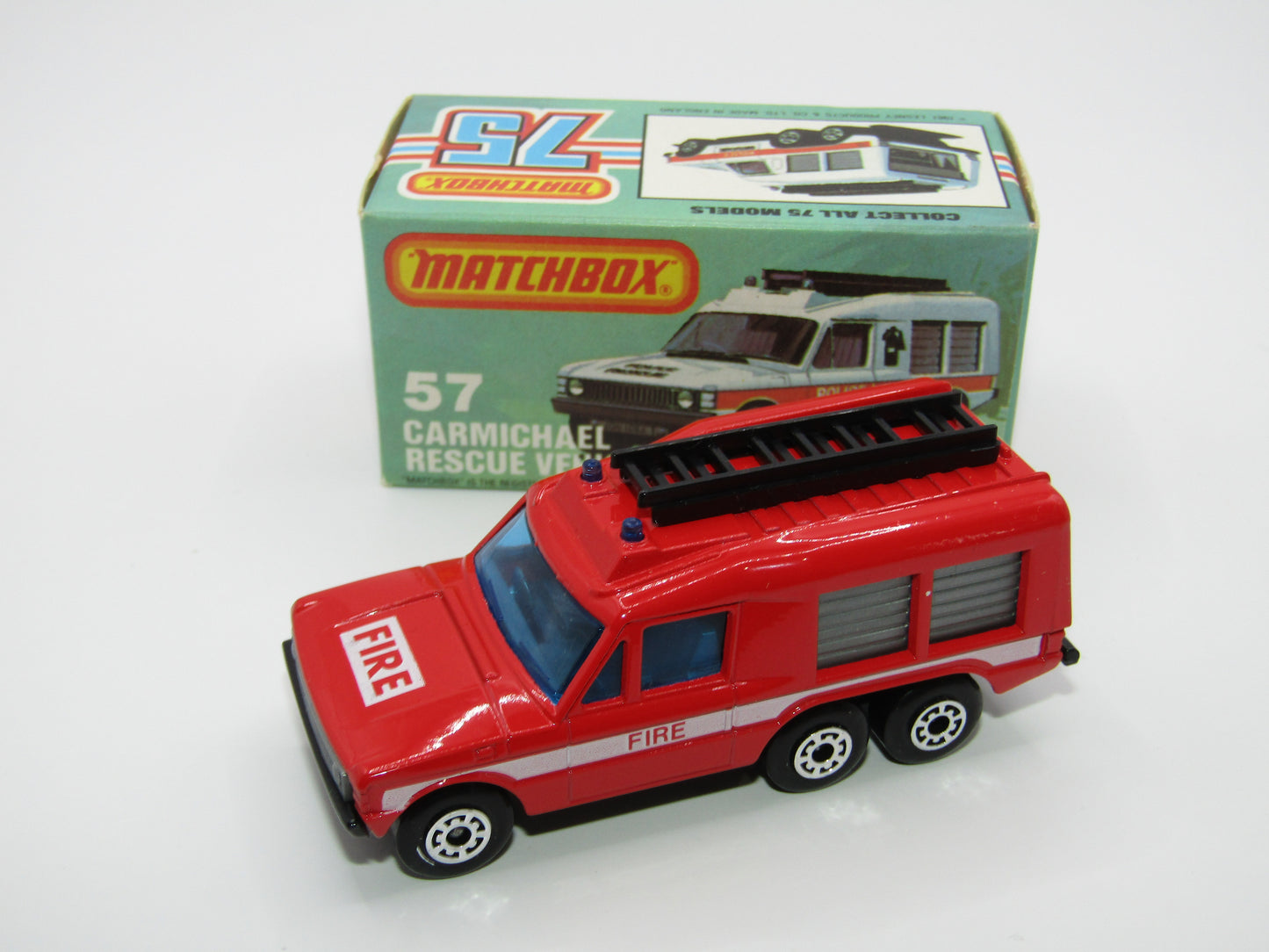Matchbox Superfast 57E Carmichael Commando Red Light Blue Windows