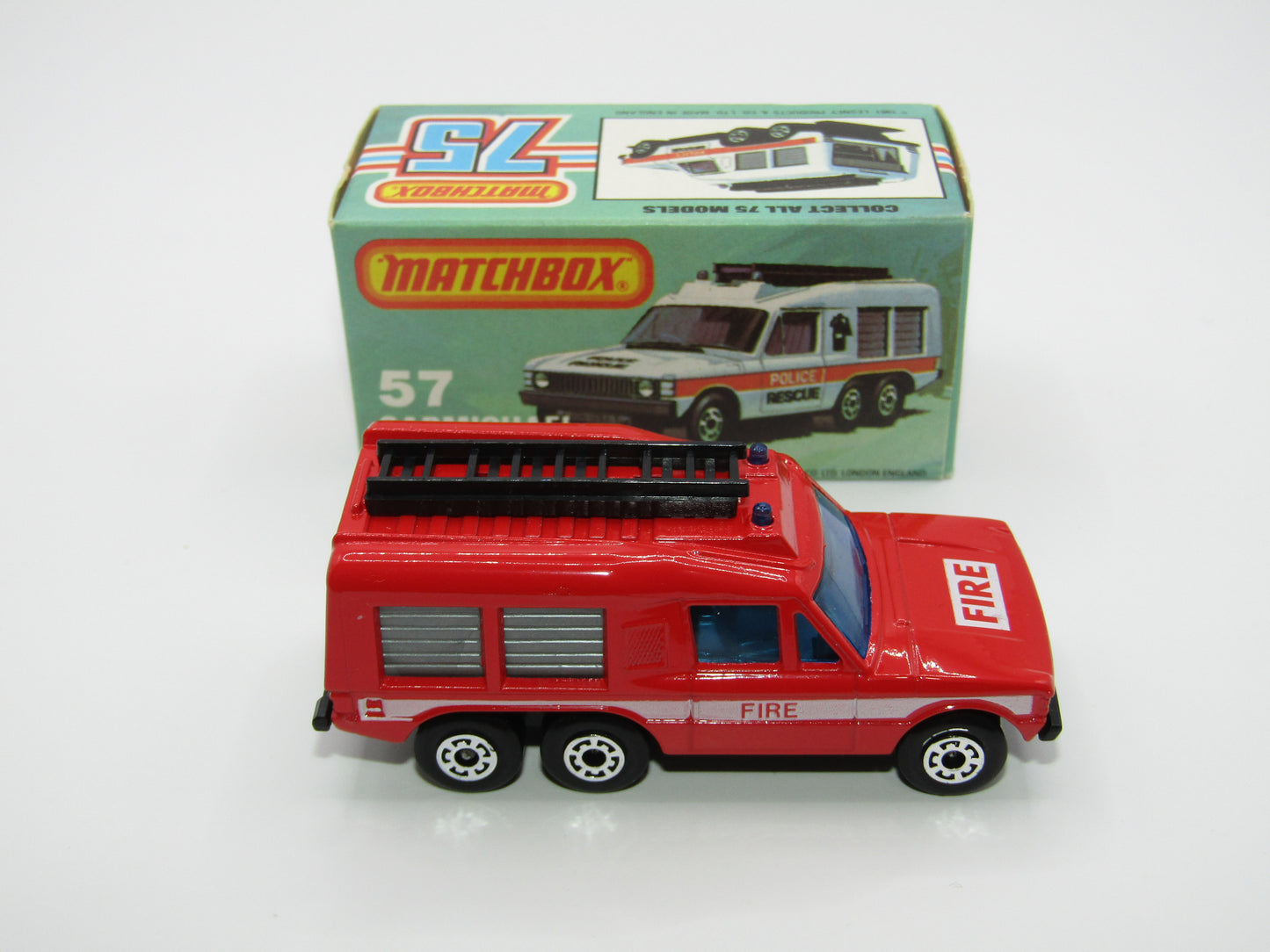 Matchbox Superfast 57E Carmichael Commando Red Light Blue Windows