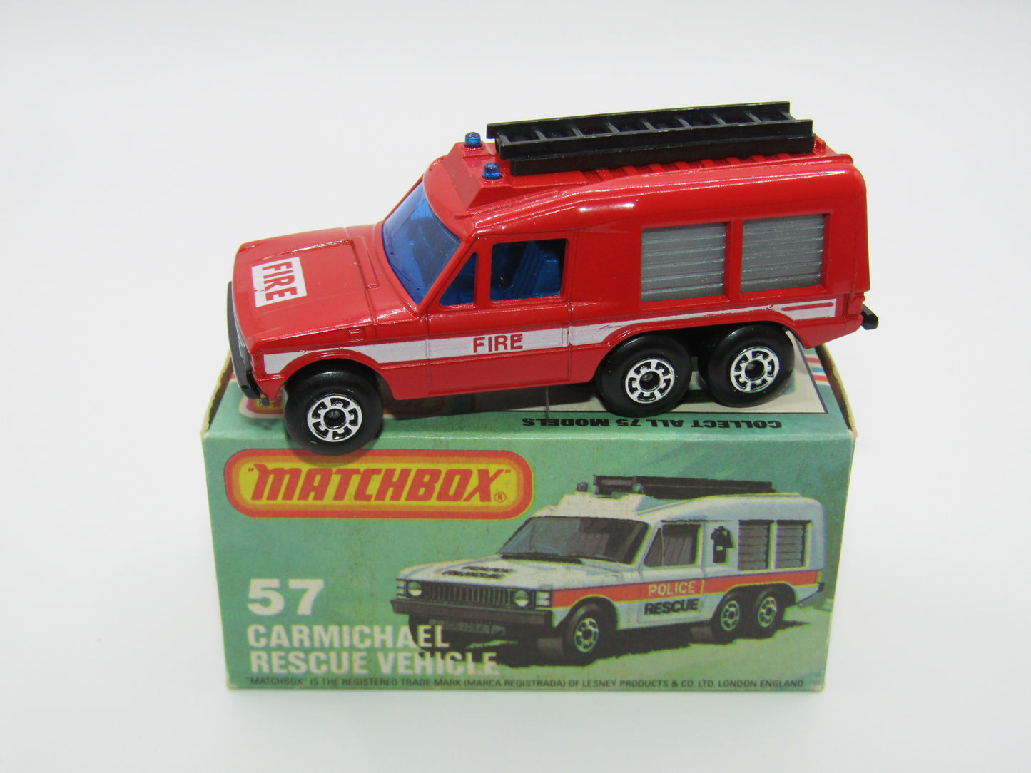 Matchbox Superfast 57E Carmichael Commando Red DARK Blue Windows