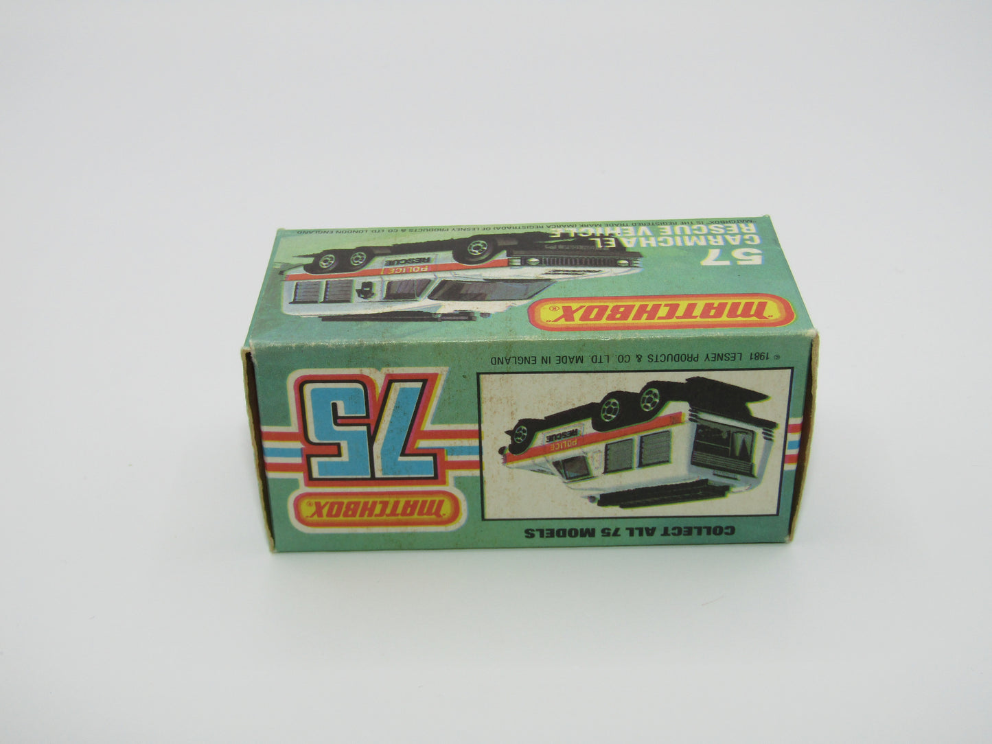 Matchbox Superfast 57E Carmichael Commando Red DARK Blue Windows