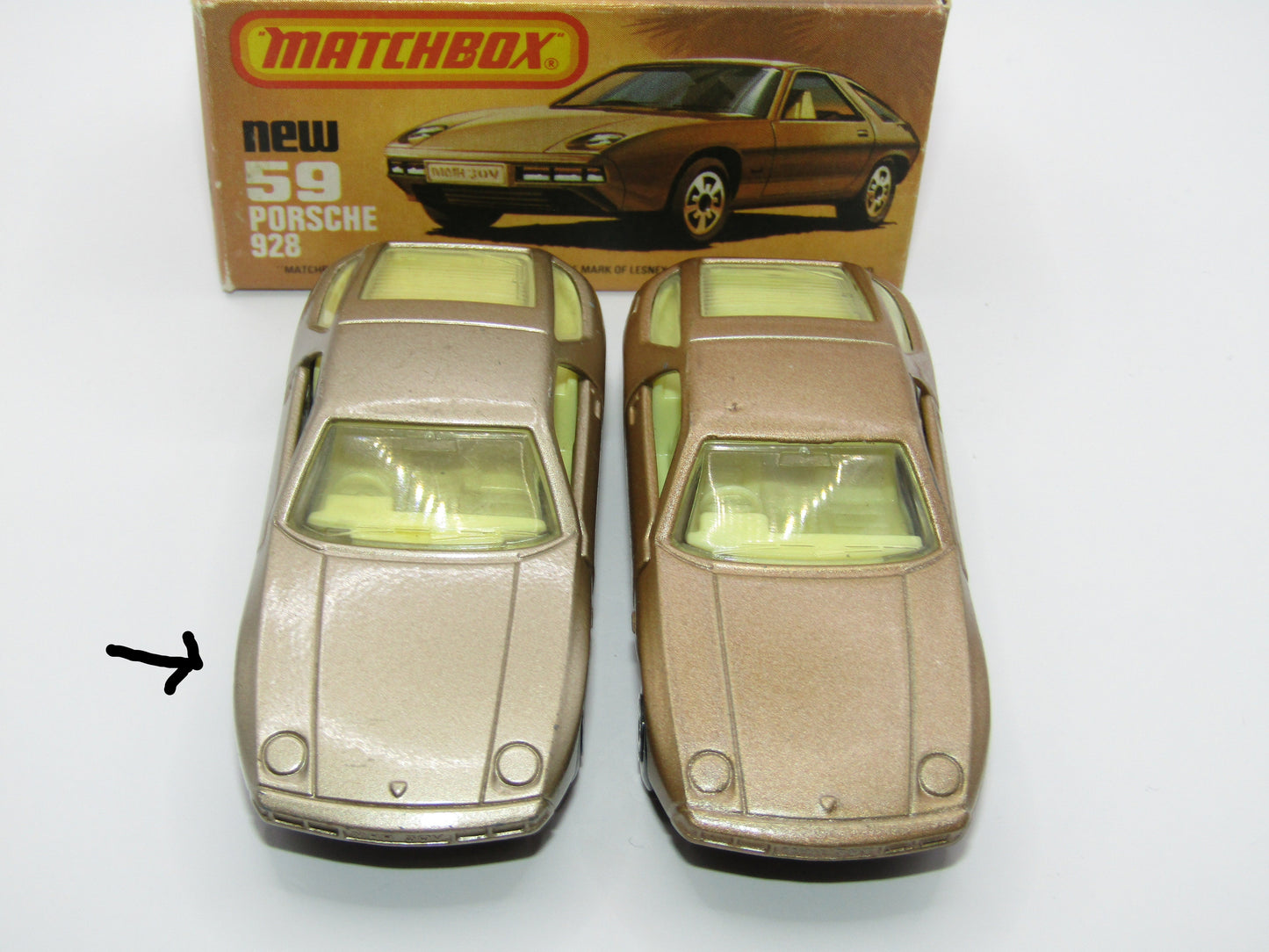 Matchbox Superfast 59C Porsche 928 SILVERY GOLD, Lemon Interior