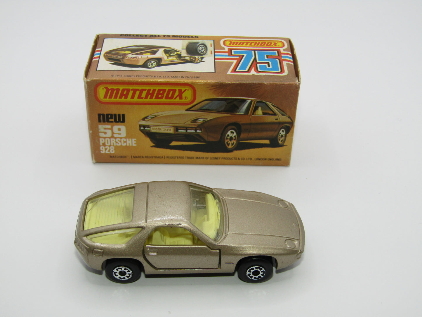 Matchbox Superfast 59C Porsche 928 SILVERY GOLD, Lemon Interior
