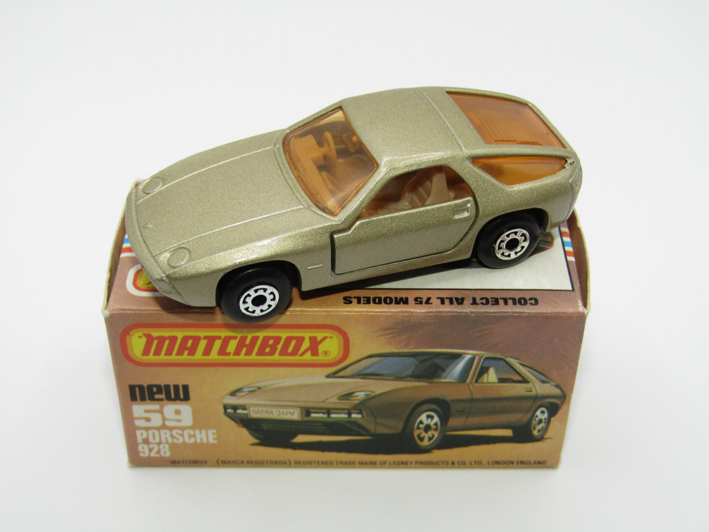 Matchbox Superfast 59C Porsche 928 CHAMPAGNE Gold, SATIN BLACK Base