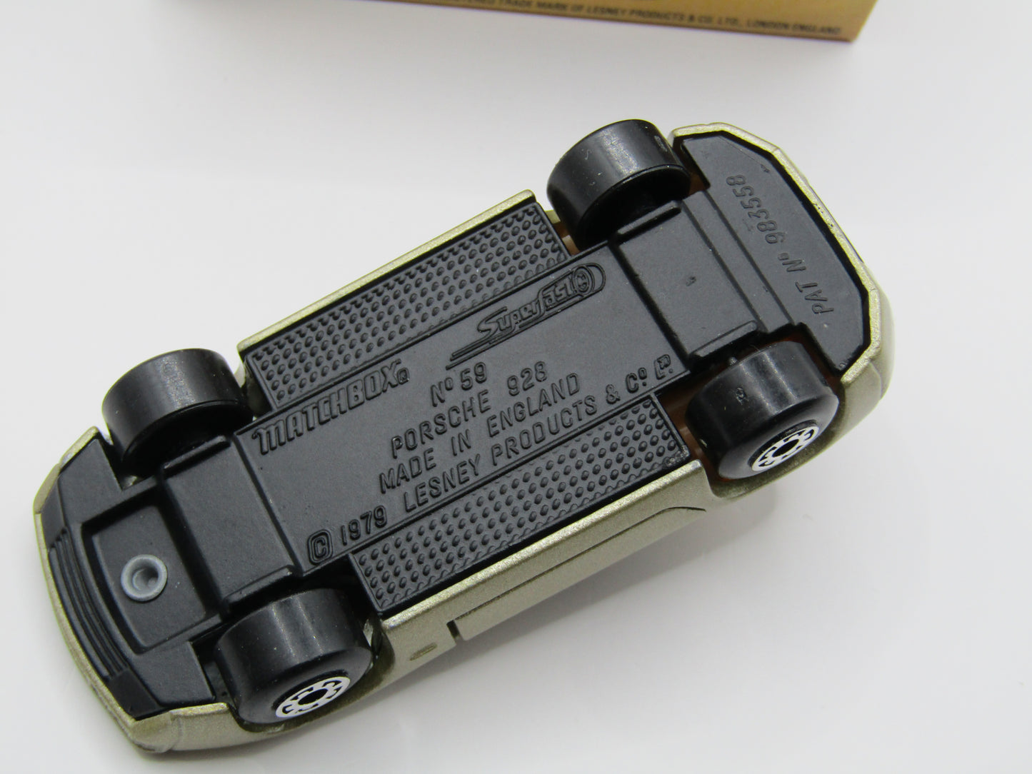 Matchbox Superfast 59C Porsche 928 CHAMPAGNE Gold, SATIN BLACK Base