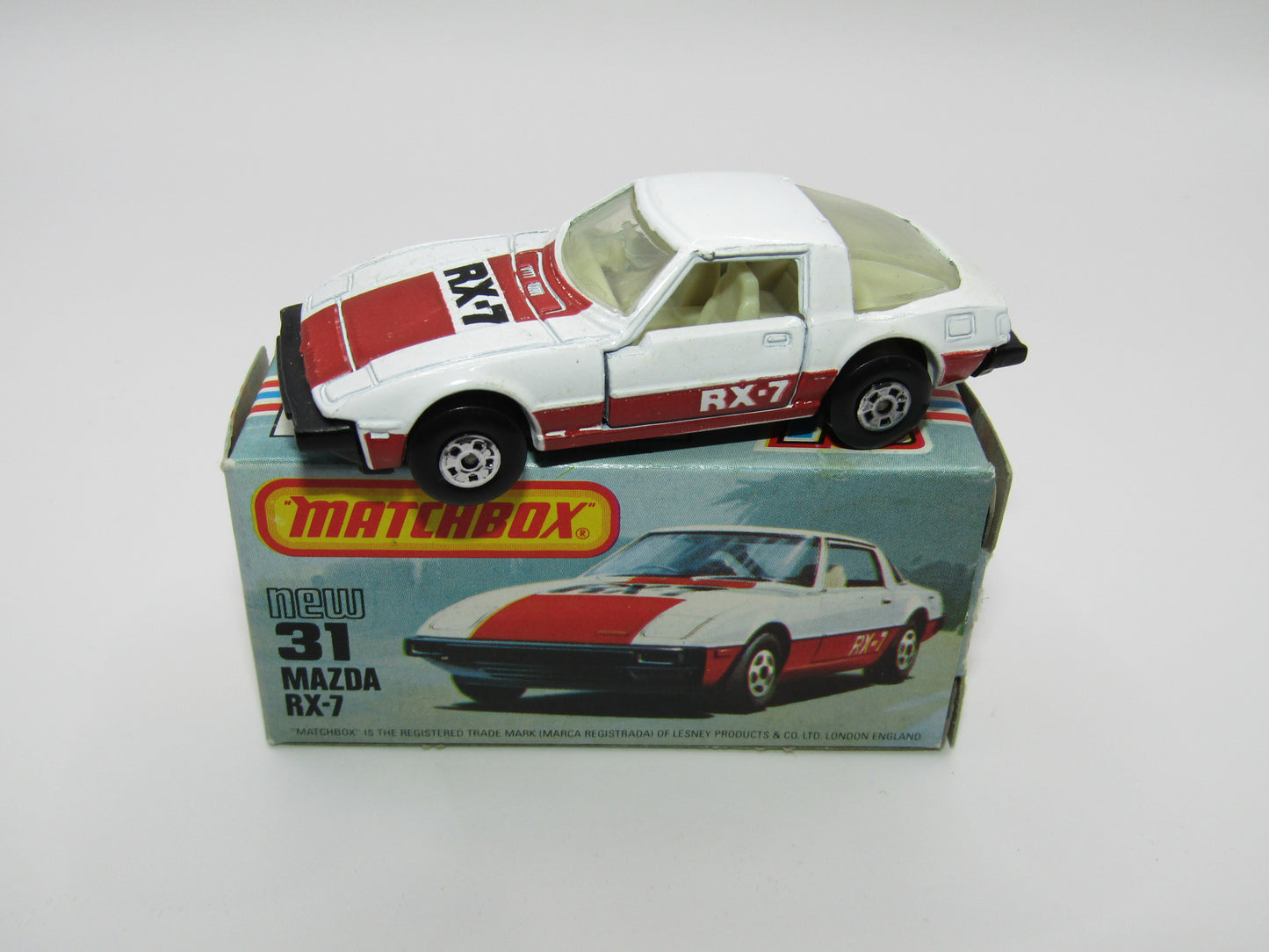 Matchbox Superfast No 31D Mazda RX-7 Thick Red Stripe 5 Spoke Wheels USA Picture Box