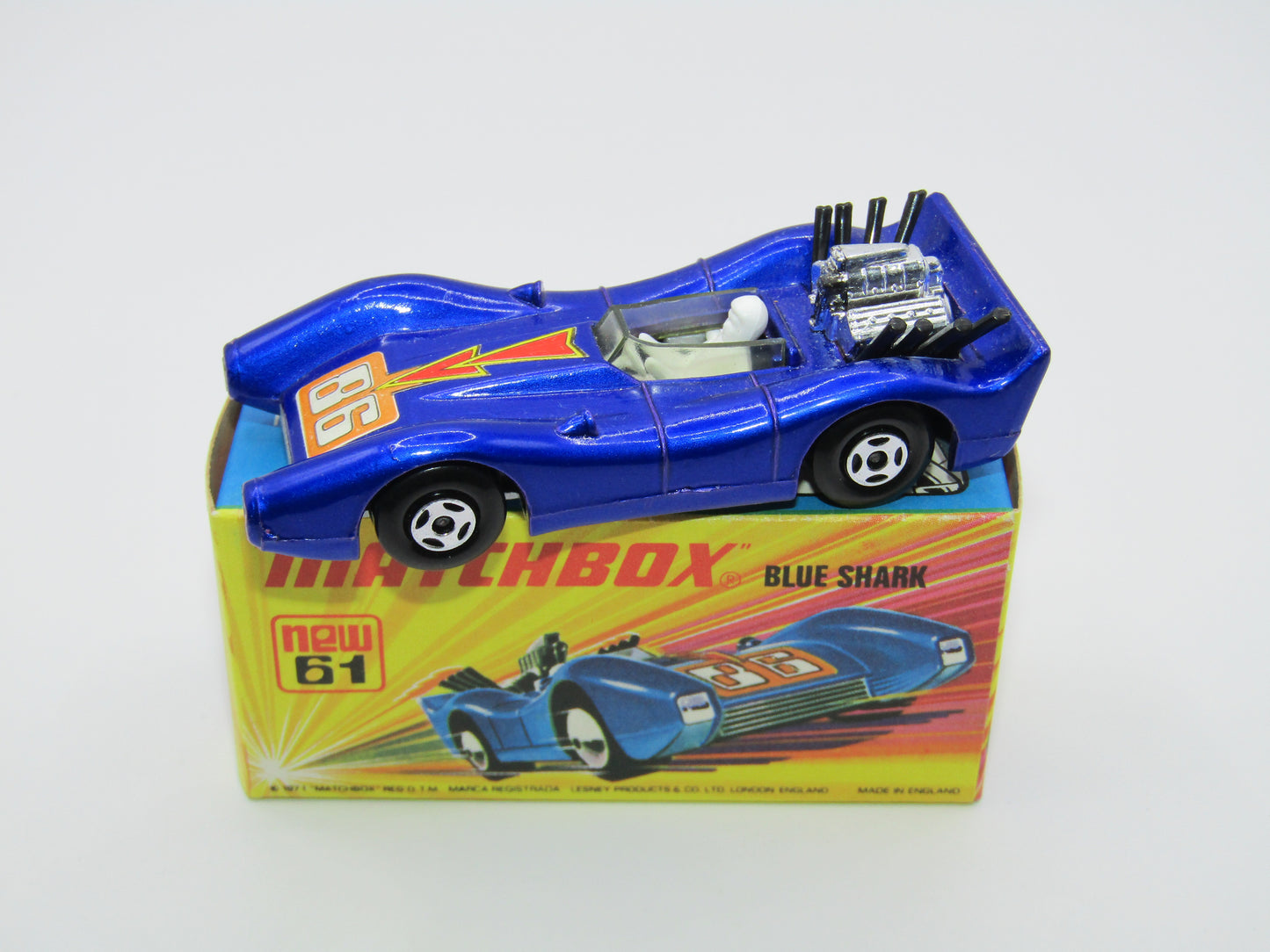 Matchbox Superfast 61B Blue Shark Light Amber Windows SILVER Base