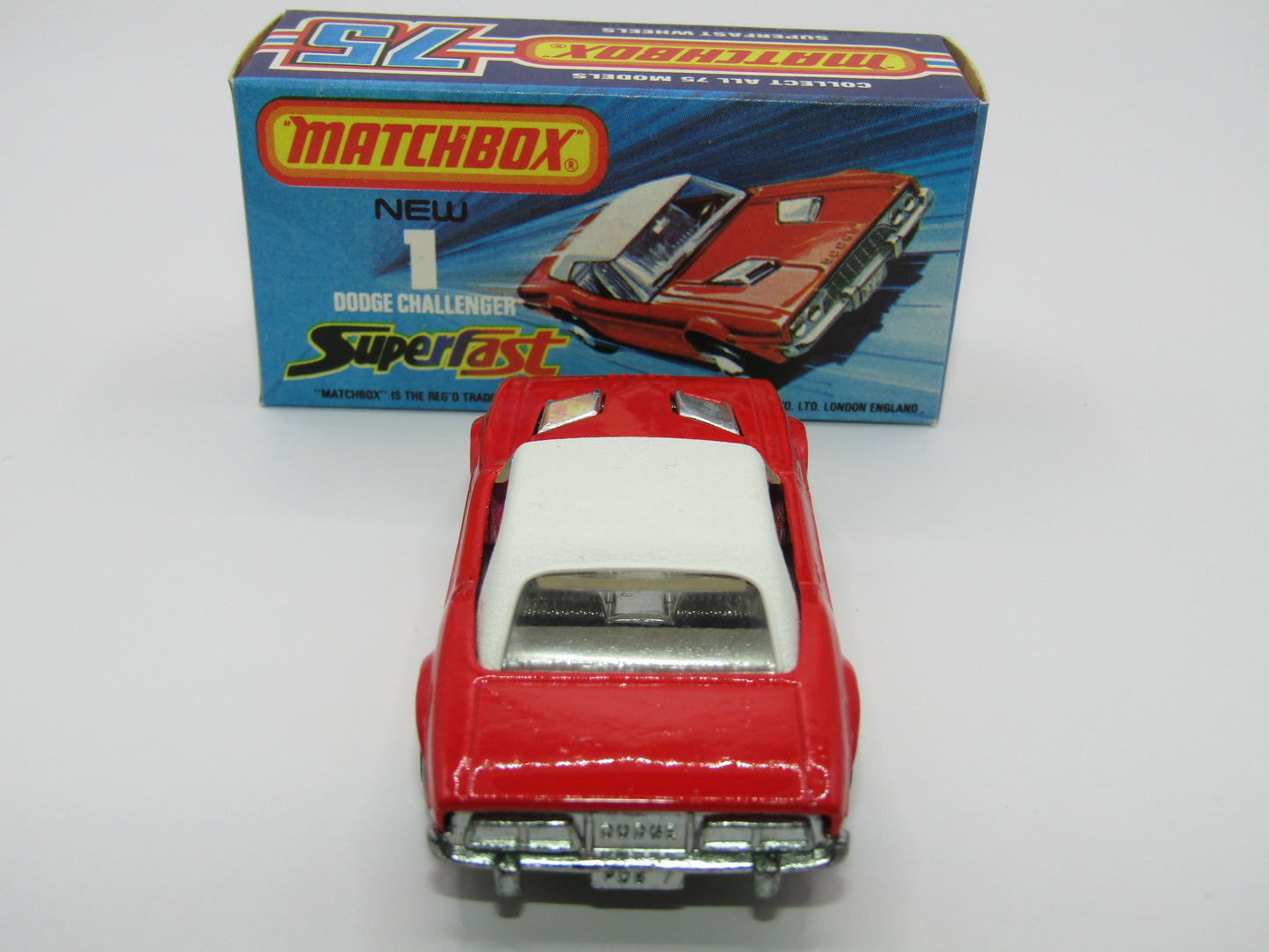 Matchbox Superfast 1C Dodge Challenger Red, DOT DASH WHEELS