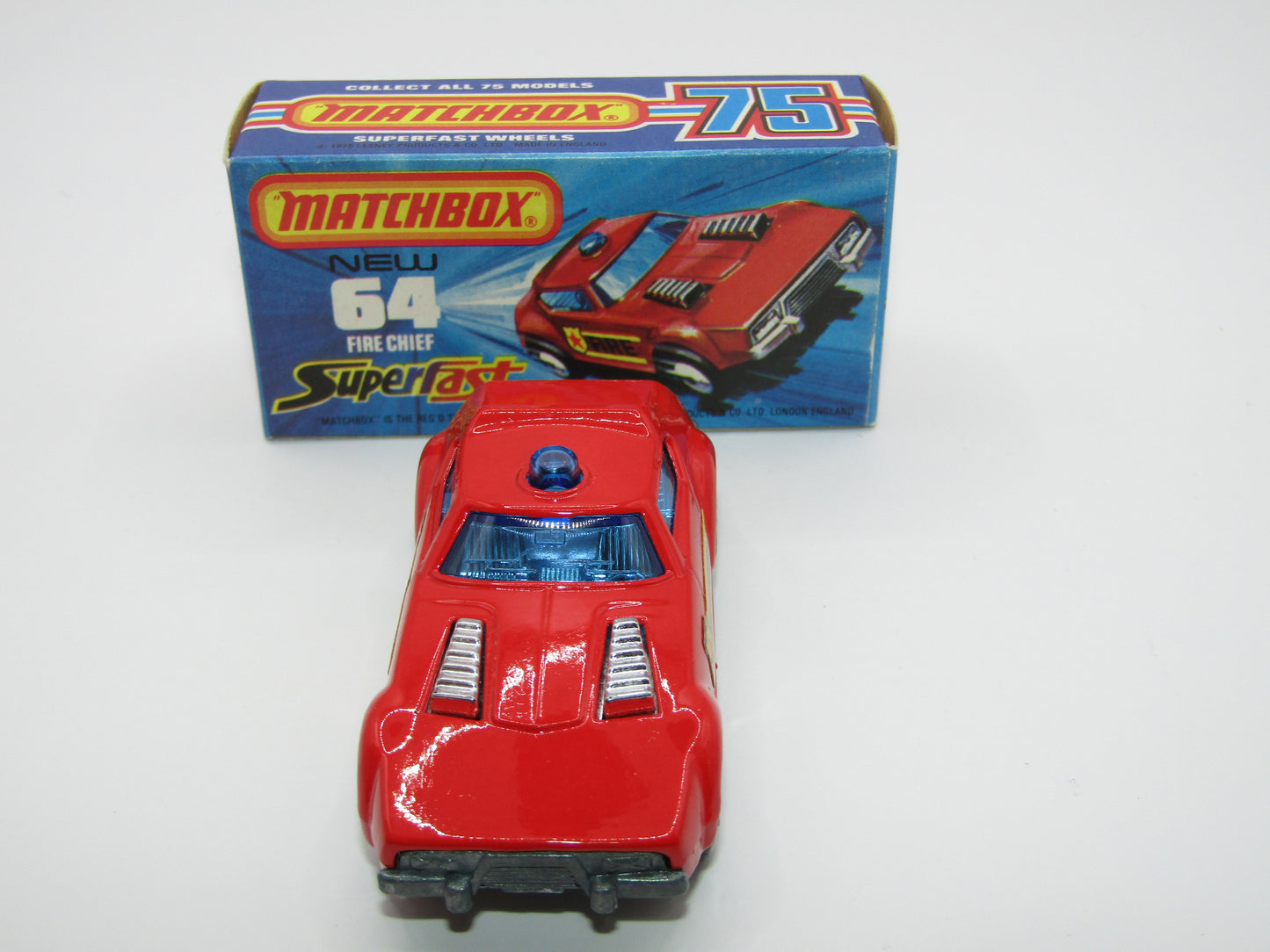 Matchbox Superfast 64C Fire Chief Car SHIELD to LEFT (front)