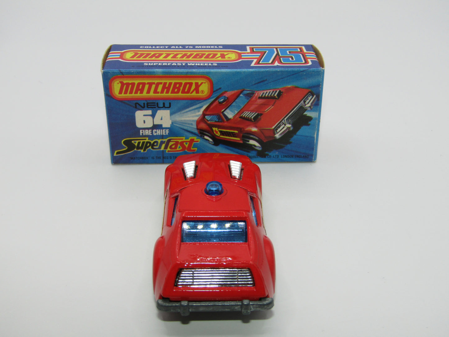 Matchbox Superfast 64C Fire Chief Car SHIELD to LEFT (front)