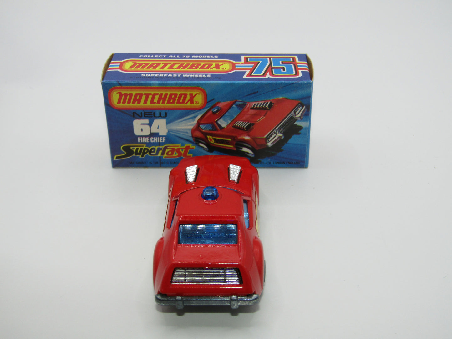 Matchbox Superfast 64C Fire Chief Car NO OUTLINE on Shield