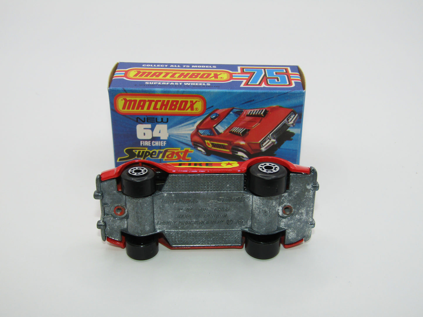 Matchbox Superfast 64C Fire Chief Car NO OUTLINE on Shield