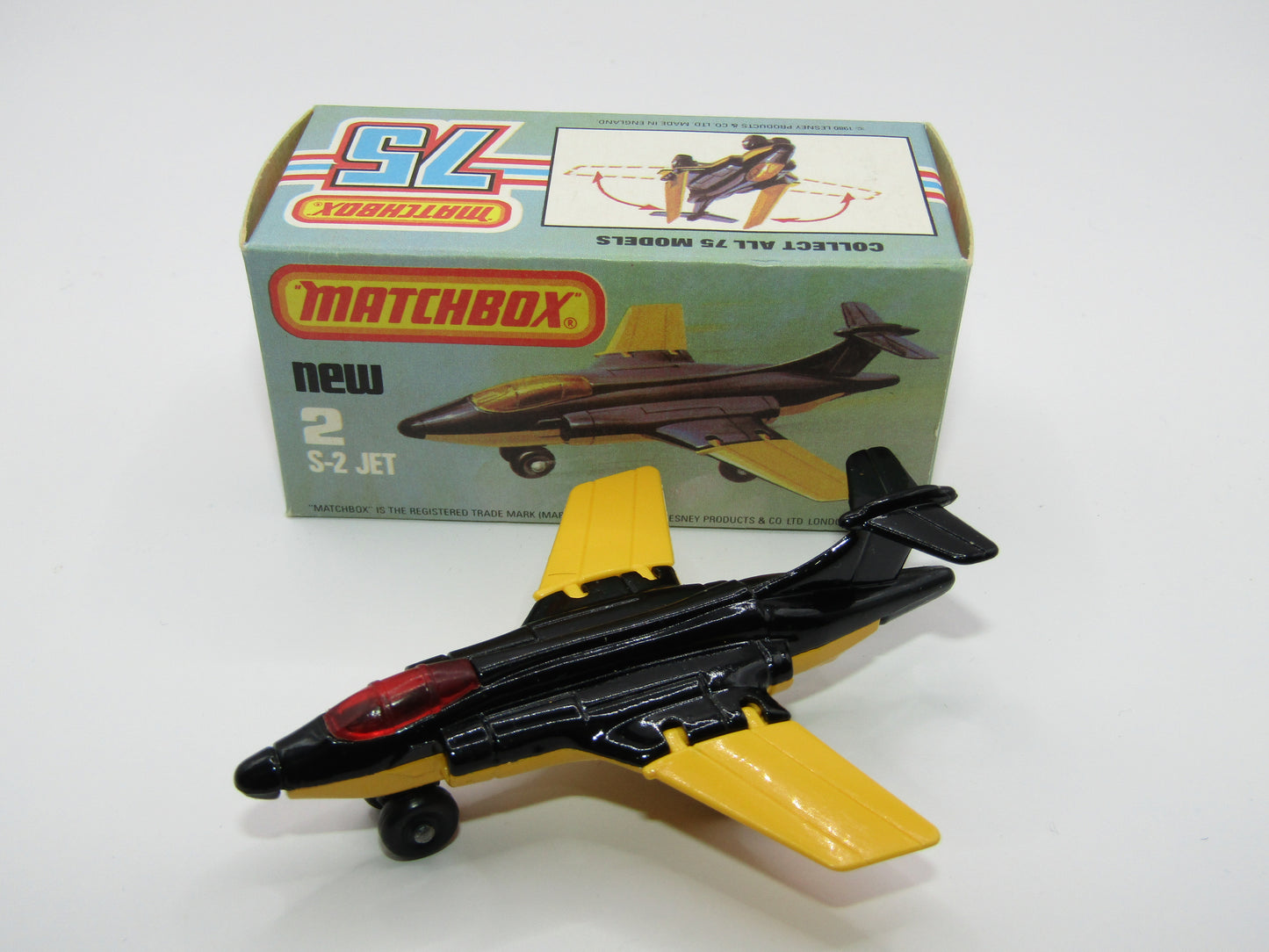 Matchbox Superfast 2D S2 Jet Black & Yellow RED Window