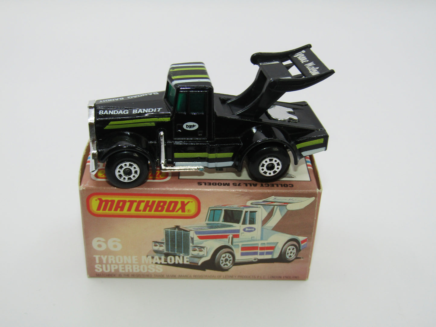 Matchbox Superfast 66D Tyrone Malone Bandag Bandit DOT DASH Wheels