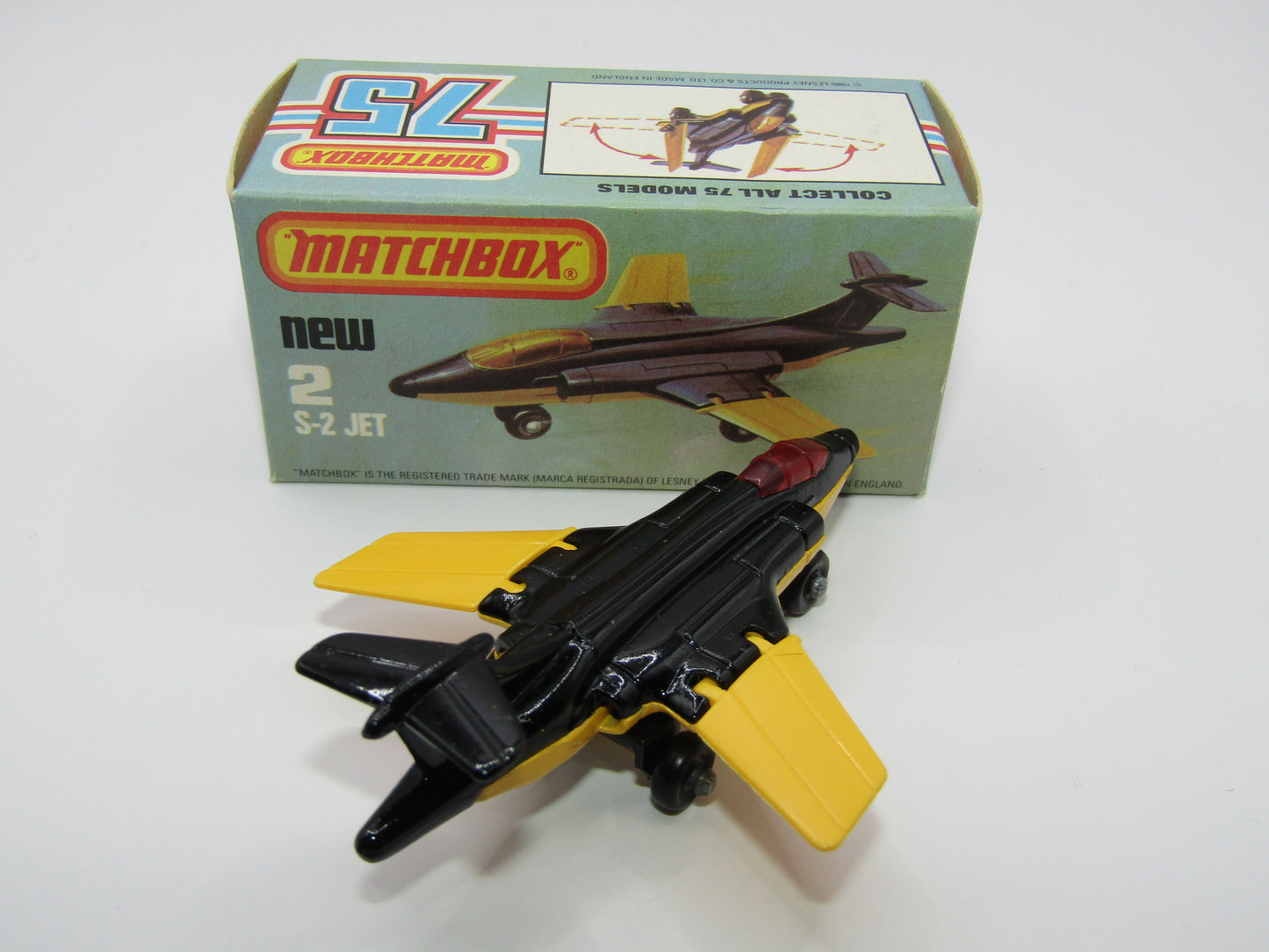 Matchbox Superfast 2D S2 Jet Black & Yellow RED Window