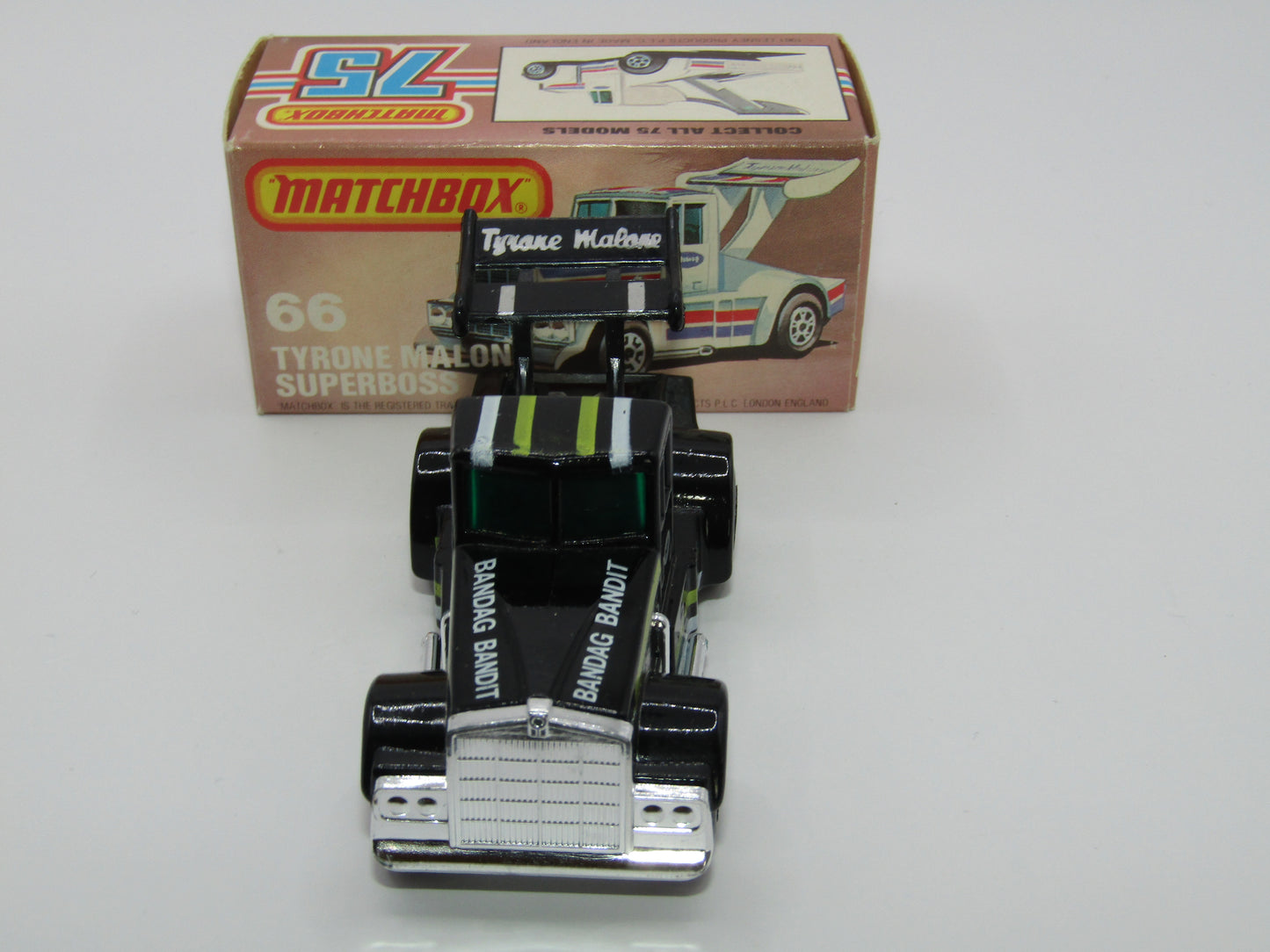 Matchbox Superfast 66D Tyrone Malone Bandag Bandit DOT DASH Wheels