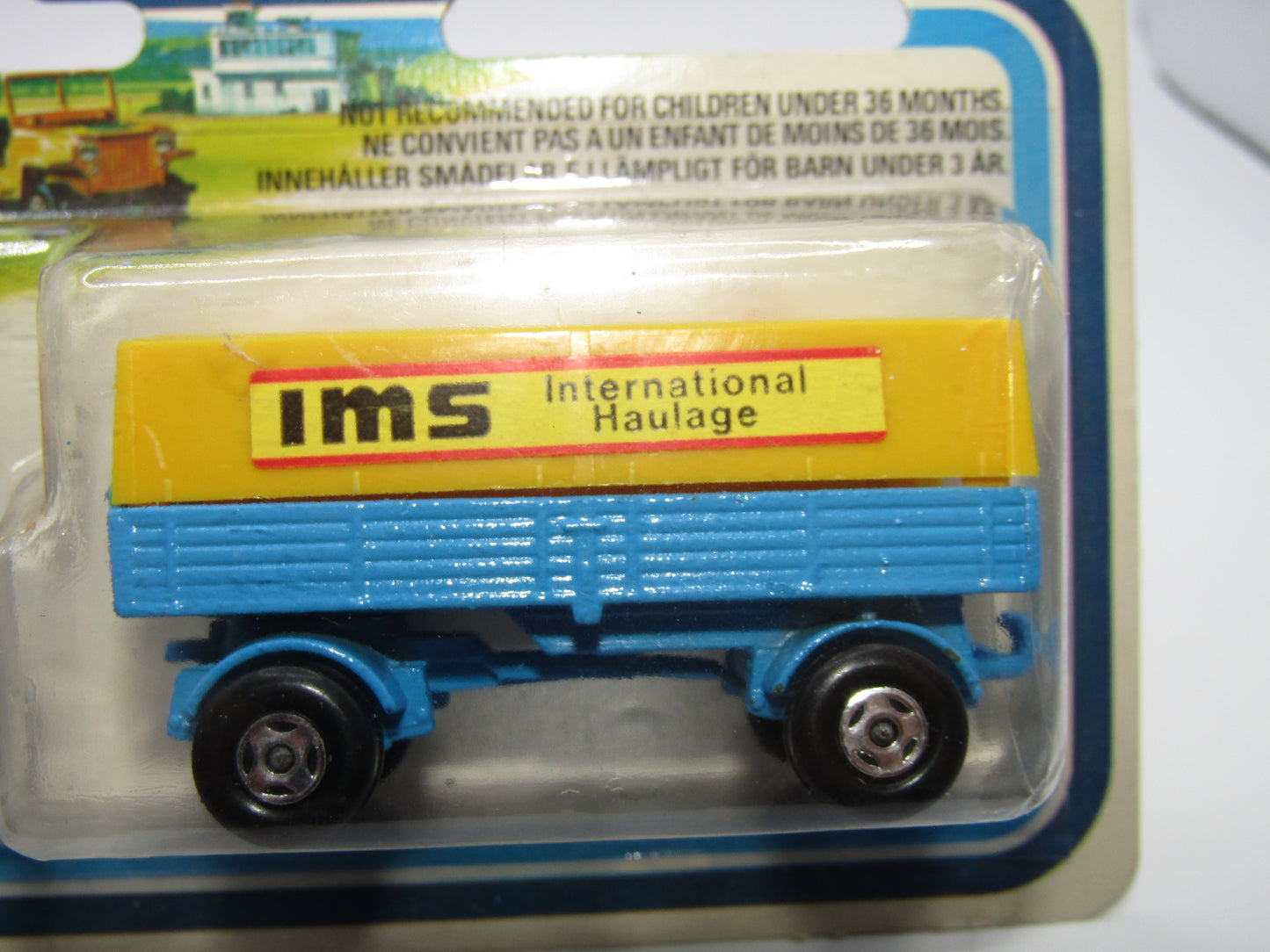 Matchbox Superfast Twin Pack TP-1 Mercedes Truck & Trailer BLUE - Blue Windows