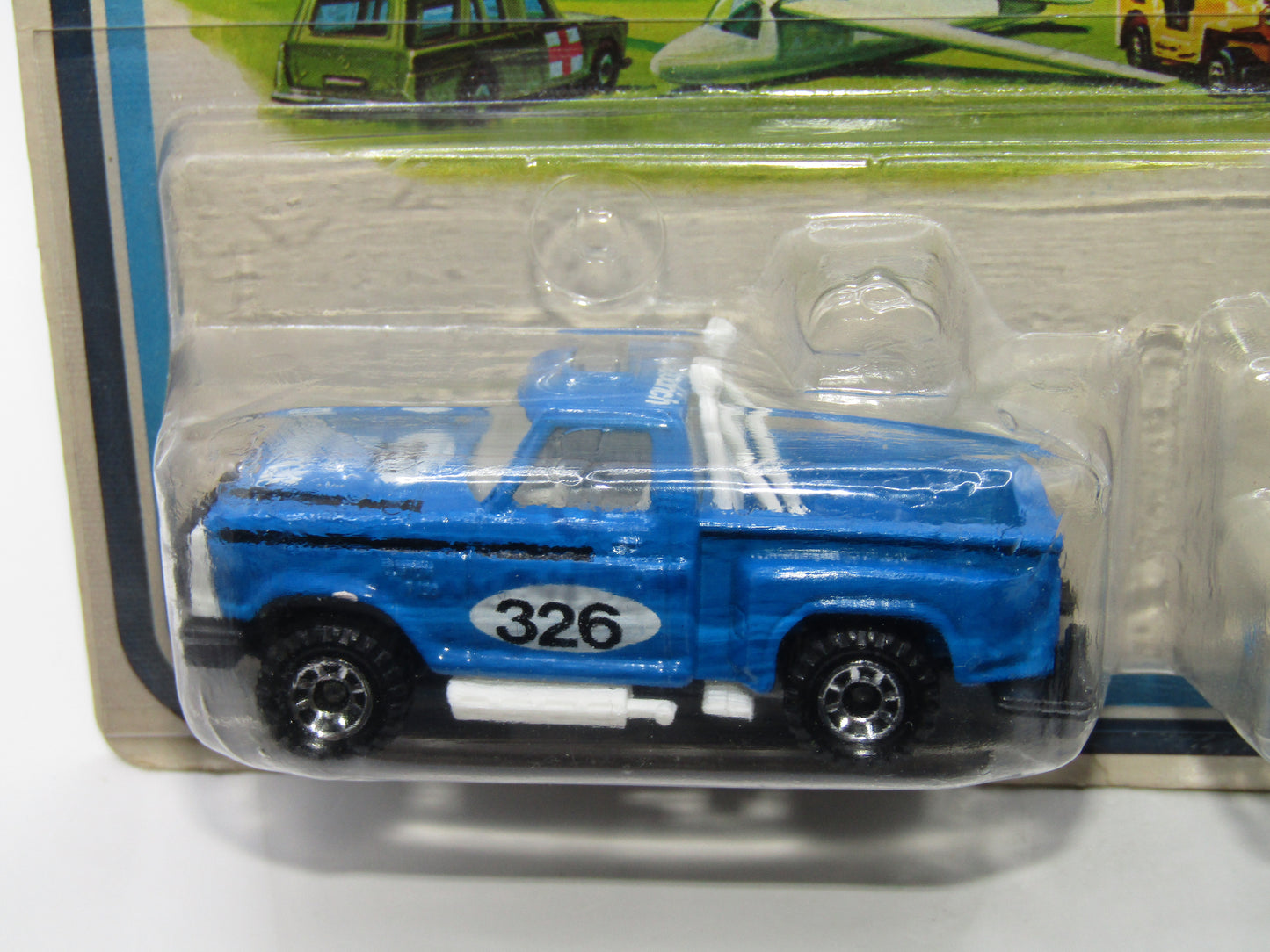 Matchbox Superfast Twin Pack TP-29 Flareside Pick-Up and Black Boat & Trailer