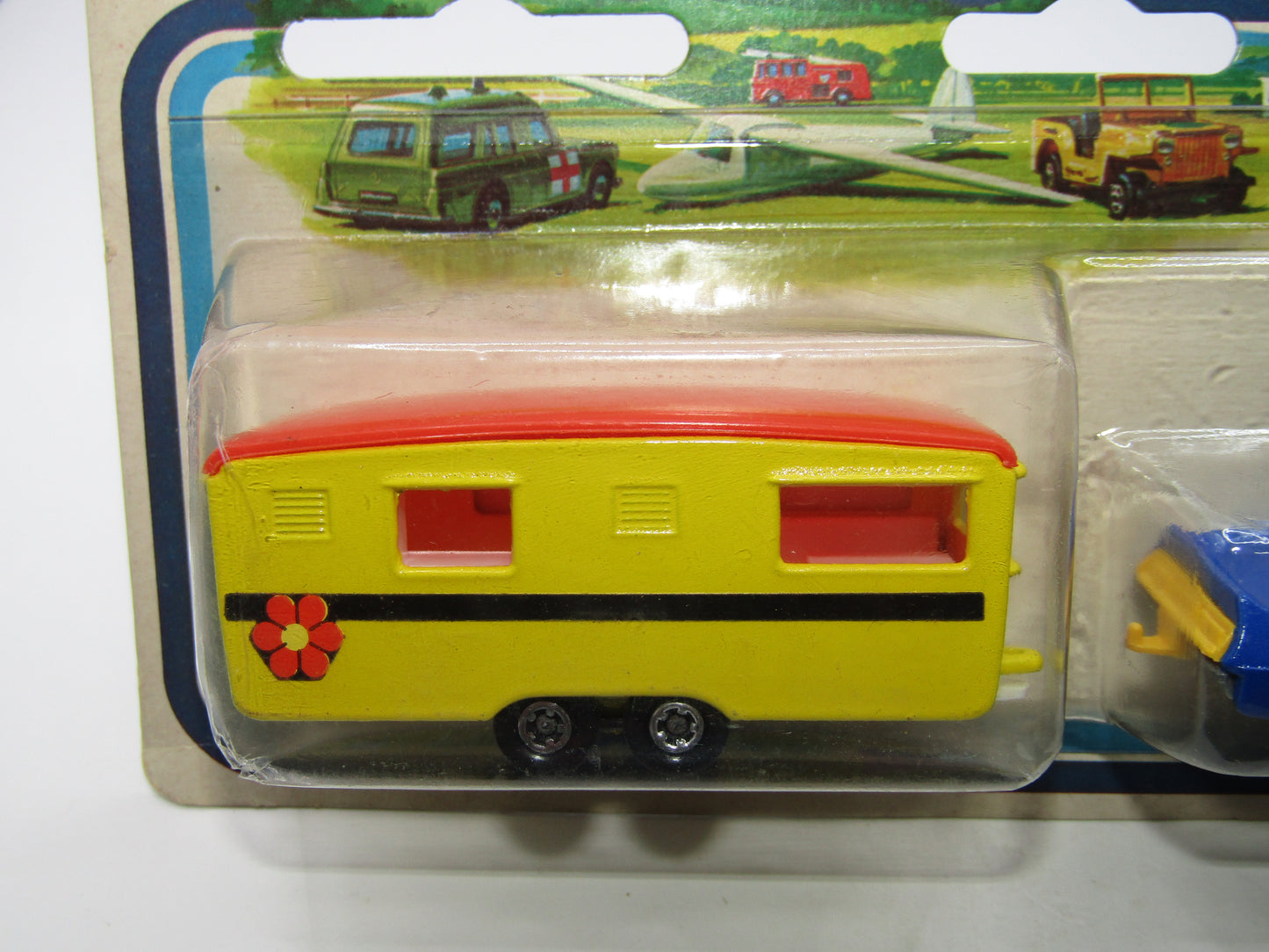 Matchbox Superfast Twin Pack TP-4 AMX Javelin BLUE NO TAMPO with Caravan