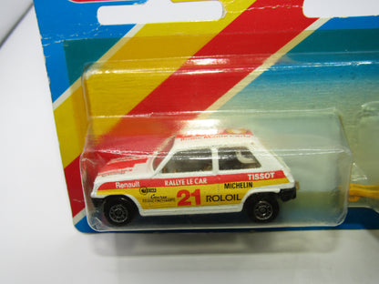 Matchbox Superfast Twin Pack TP-106 Renault & Bicycle Trailer BLACK BIKES Sealed