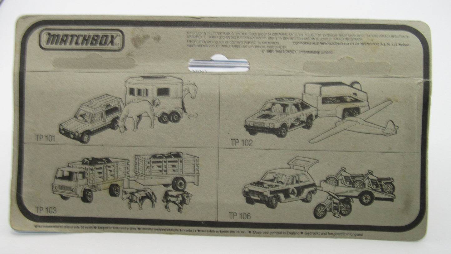 Matchbox Superfast Twin Pack TP-111 Ford Cortina TAN Int Black Stripe & Pony Trailer