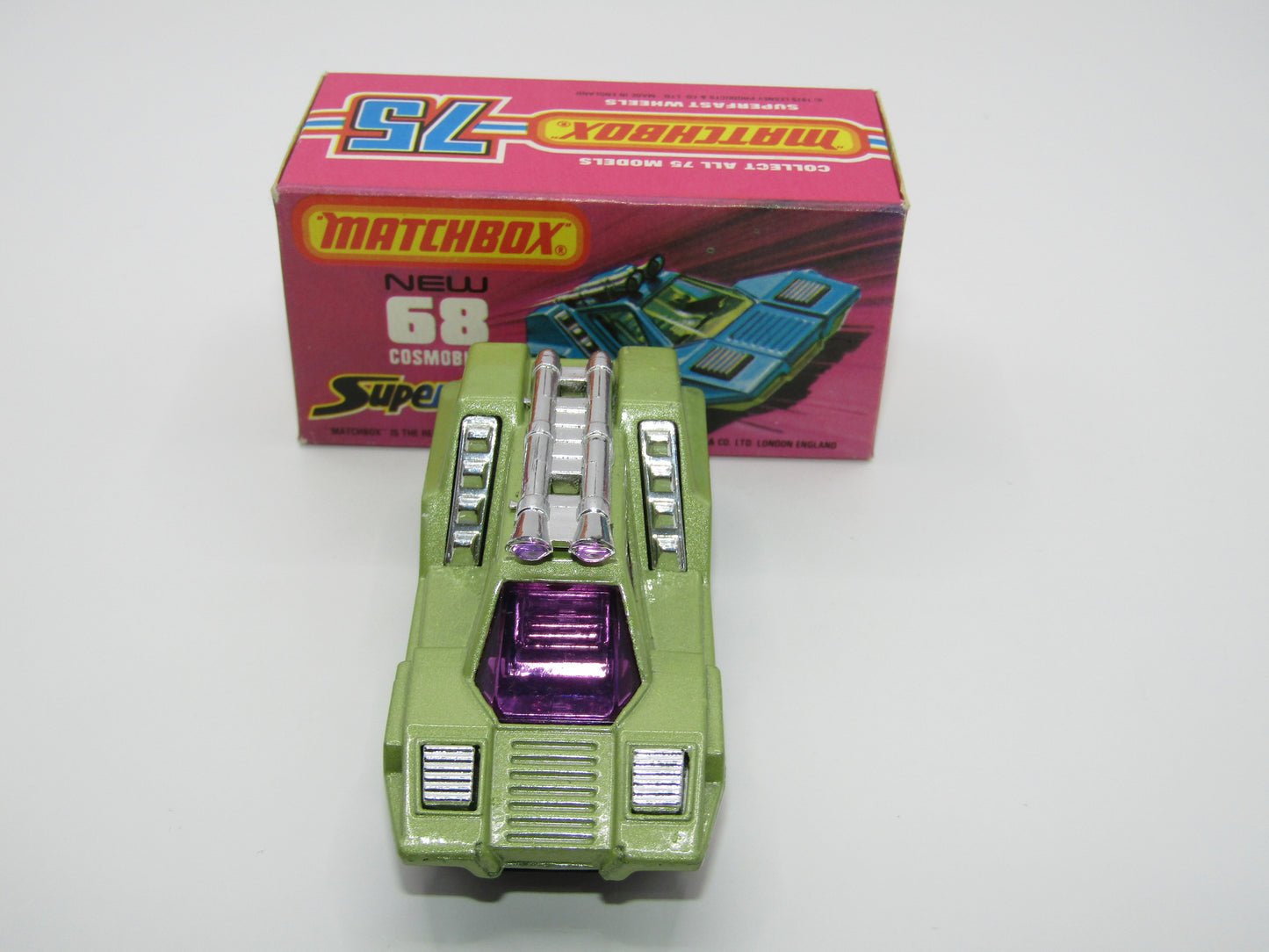 Matchbox Superfast 68B Cosmobile Avacado CHROME Interior