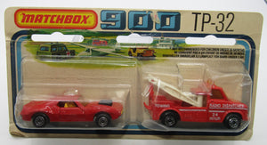 Matchbox Superfast Twin Pack TP-32 AMX Javelin RED - SILVER BASE & Wreck Truck