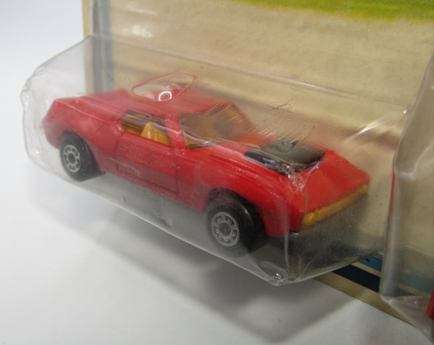 Matchbox Superfast Twin Pack TP-32 AMX Javelin RED - SILVER BASE & Wreck Truck