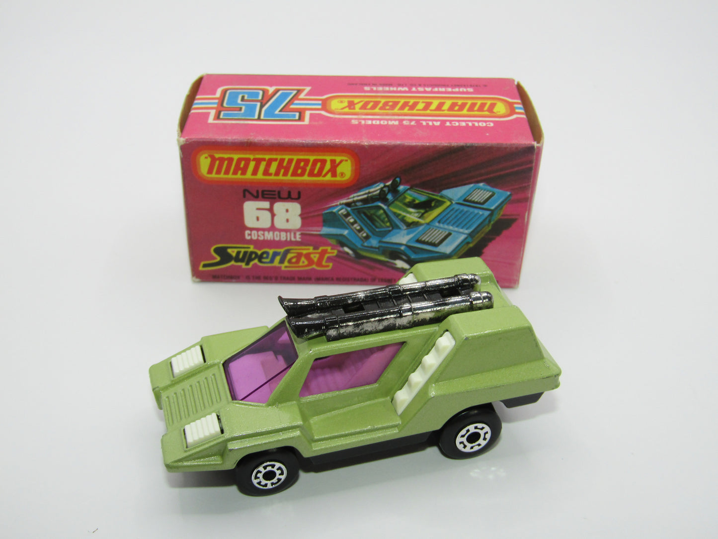 Matchbox Superfast 68B Cosmobile Avacado WHITE Interior