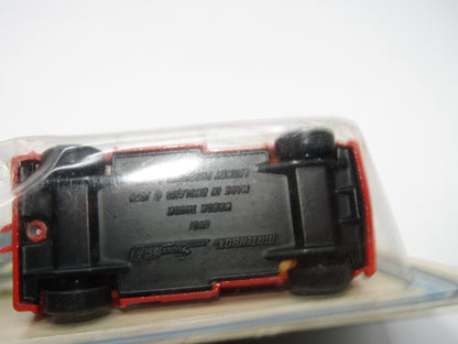 Matchbox Superfast Twin Pack TP-32 AMX Javelin RED - SILVER BASE & Wreck Truck