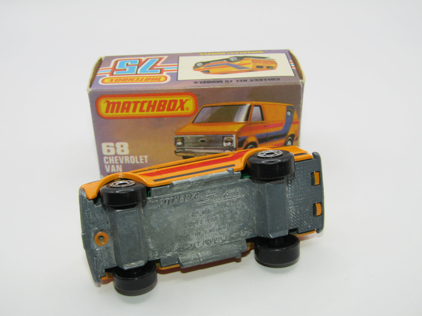 Matchbox Superfast 68C Chevy Van GREEN Windows