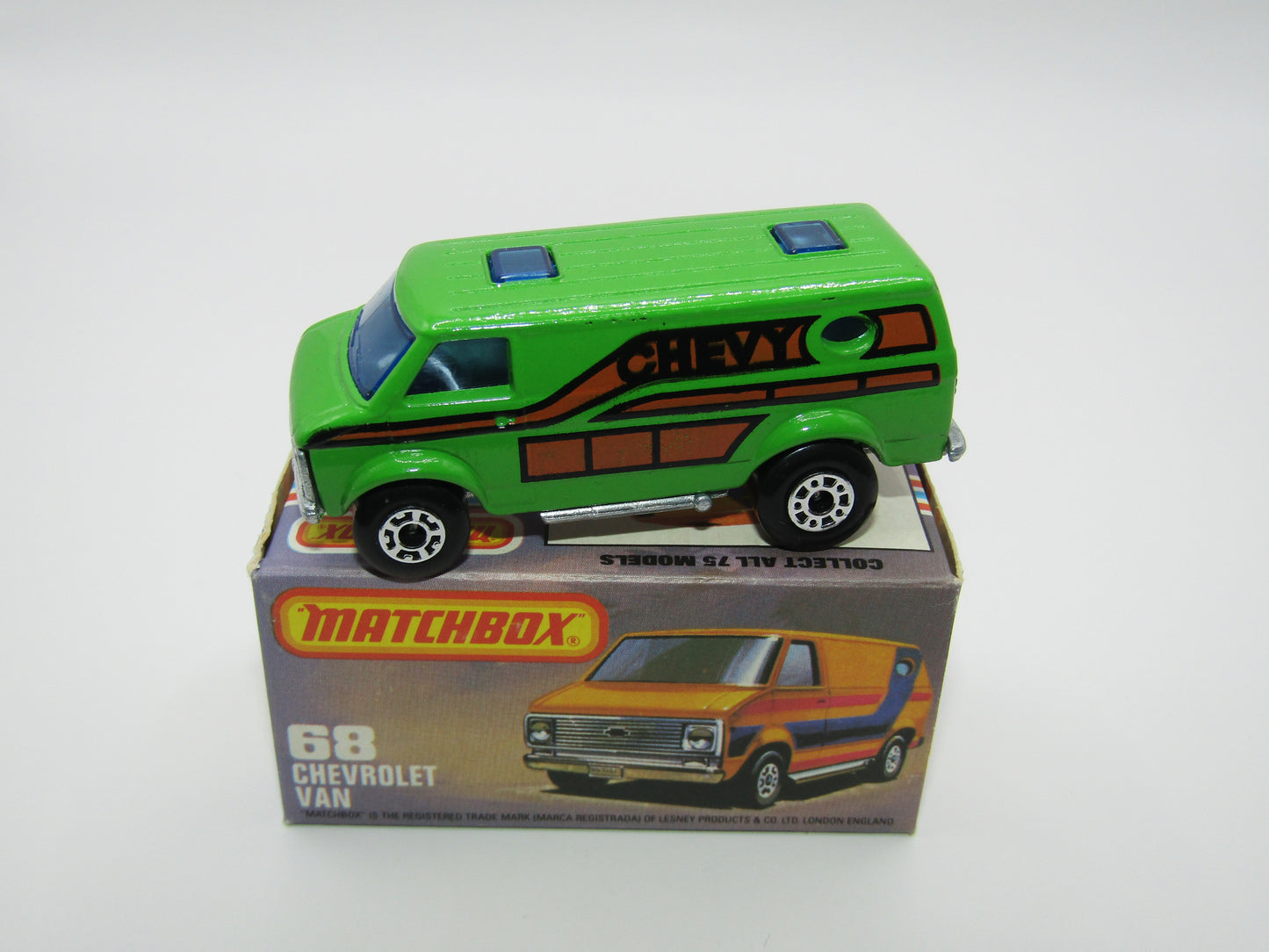 Matchbox Superfast 68C Chevy Van Green BROWN Tampo