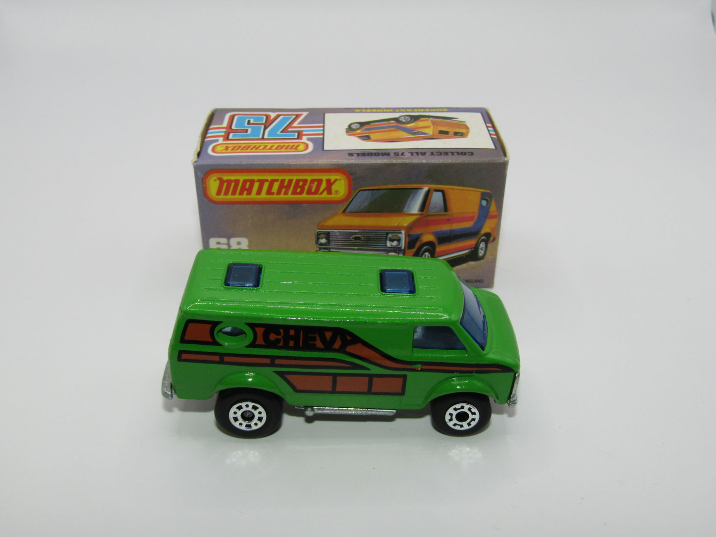 Matchbox Superfast 68C Chevy Van Green BROWN Tampo