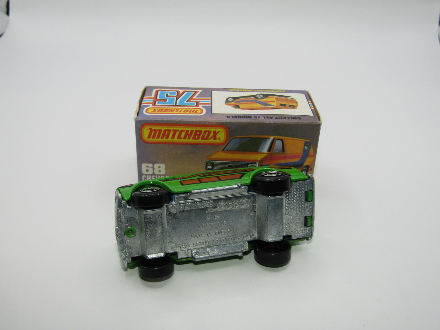 Matchbox Superfast 68C Chevy Van Green BROWN Tampo