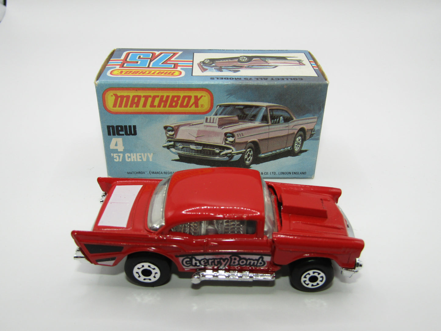 Matchbox Superfast 4D '57 Chevy Red - NO BONNET Tampo Silver Base