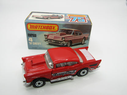 Matchbox Superfast 4D '57 Chevy Red - NO BONNET Tampo BLACK Base