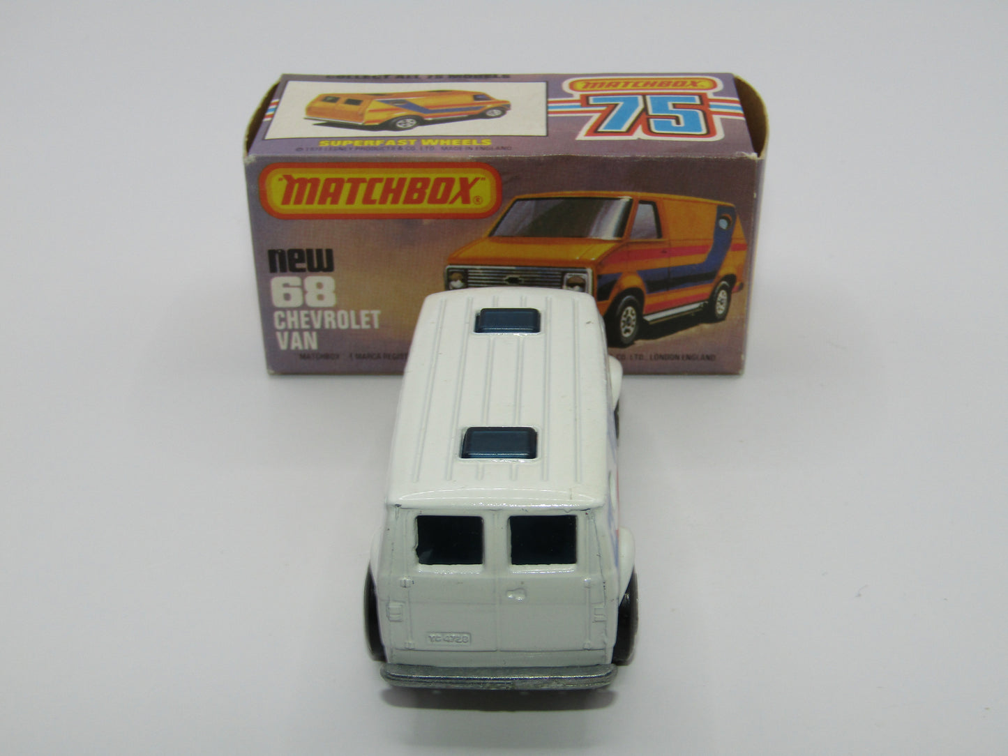 Matchbox Superfast 68C Chevy Van USA 1 Tampo