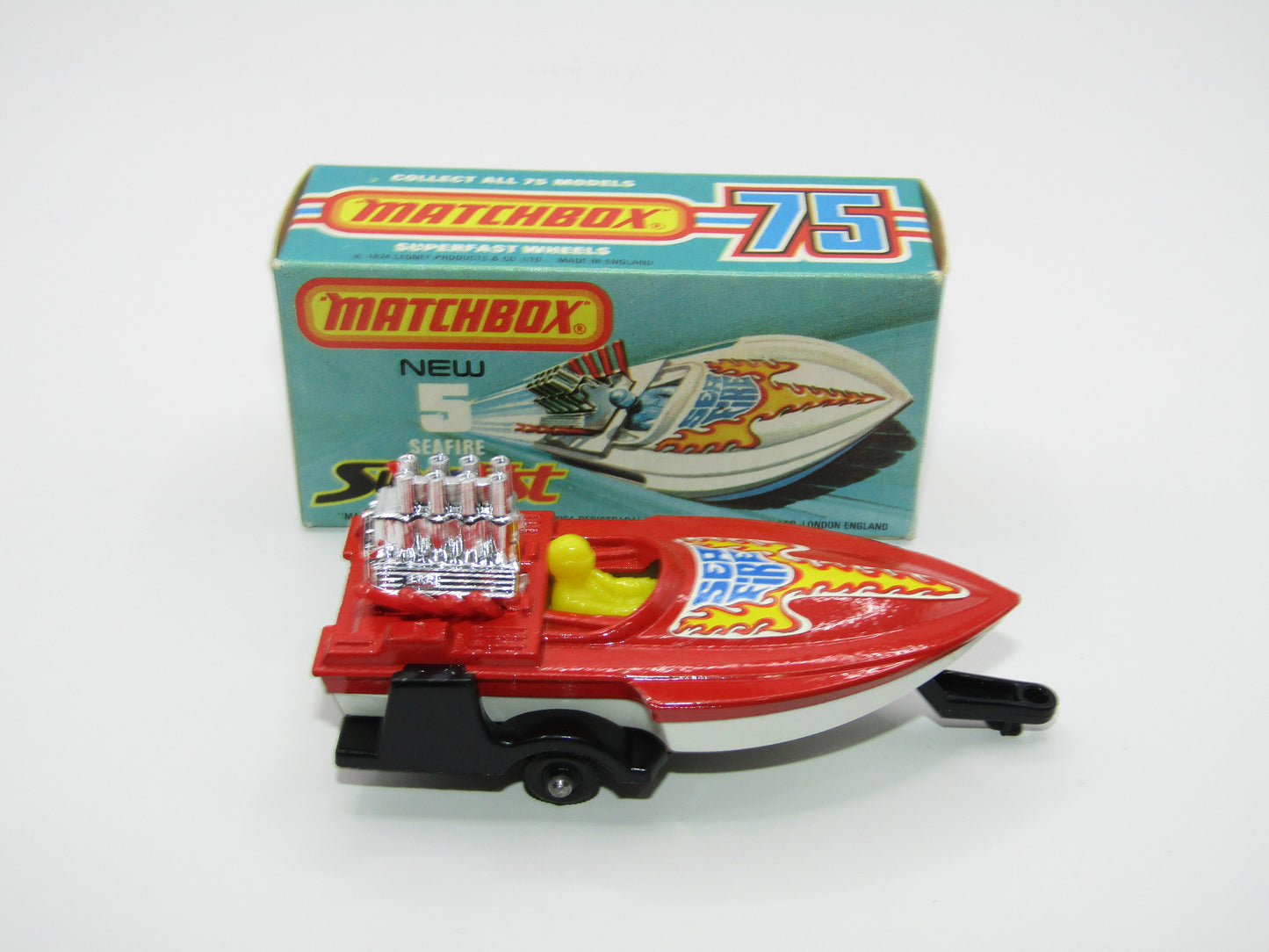 Matchbox Superfast 5B Seafire Boat, Red, LEMON Driver, White Base