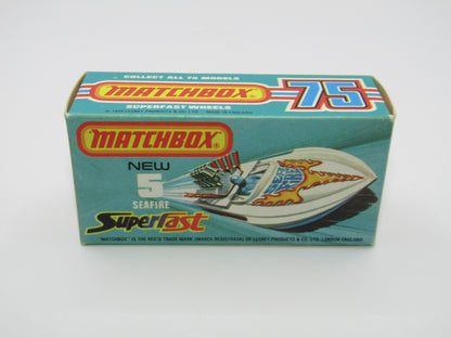 Matchbox Superfast 5B Seafire Boat, Red, LEMON Driver, White Base